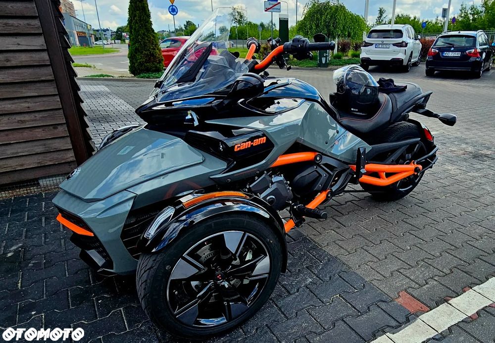 Can-Am Spyder - 1