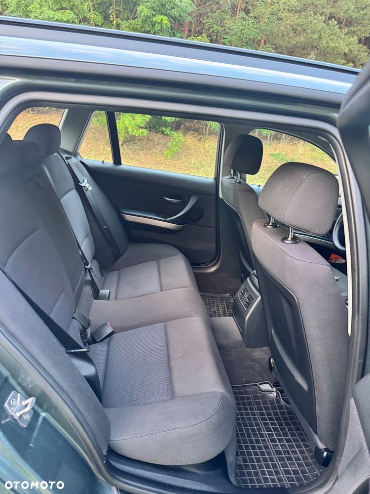 BMW Seria 3 316d - 16