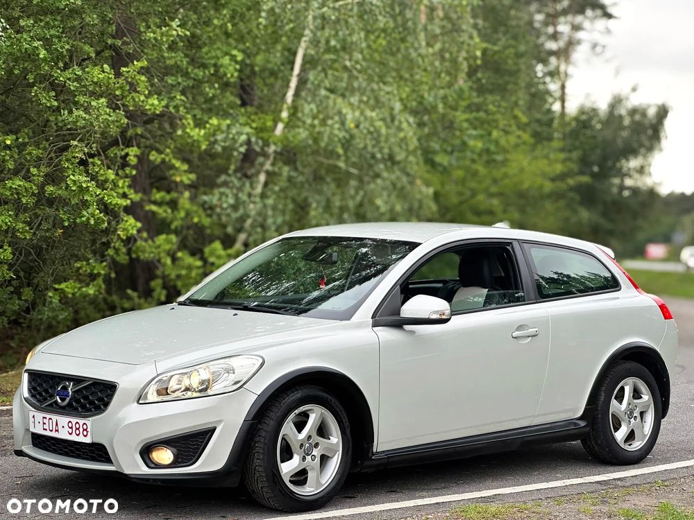 Volvo C30 D2 Momentum - 23