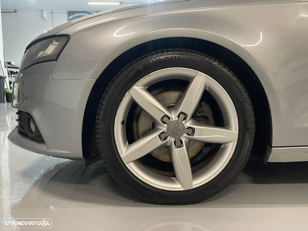 Audi A4 Avant 2.0 TDI exclusive - 36