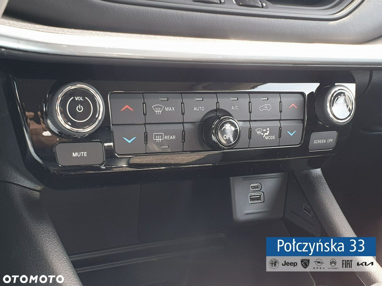 Jeep Compass - 23