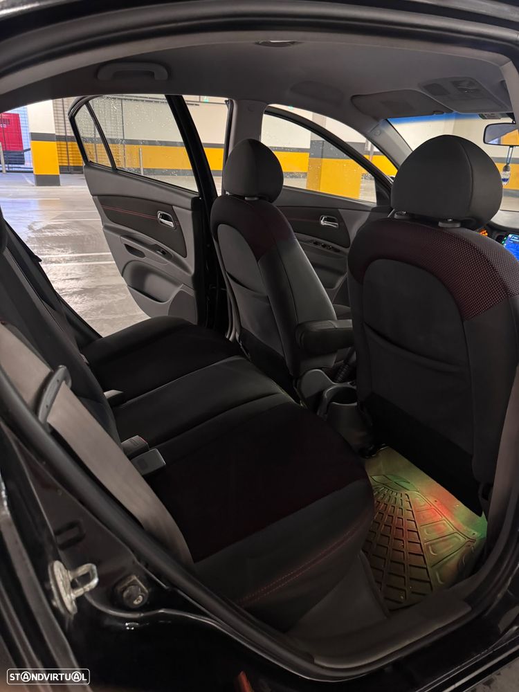 Kia Rio 1.5 CRDi EX Sport - 21