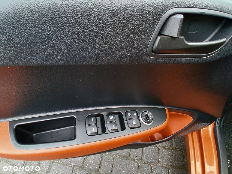 Hyundai i10 1.0 BlueDrive Comfort - 18