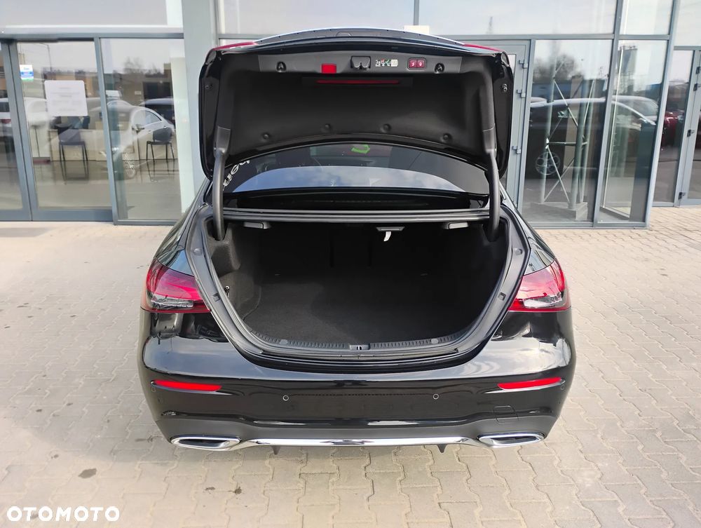 Mercedes-Benz Klasa E 220 d 4-Matic AMG - 13