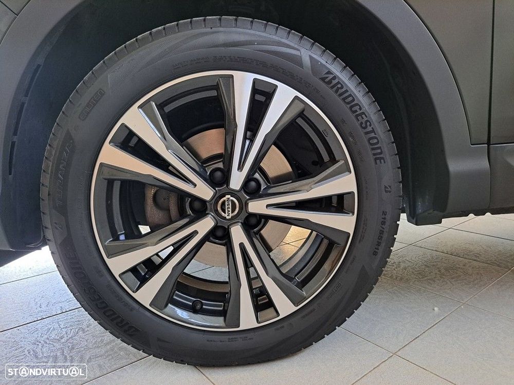 Nissan Qashqai 1.3 DIG-T N-Connecta J18 - 23