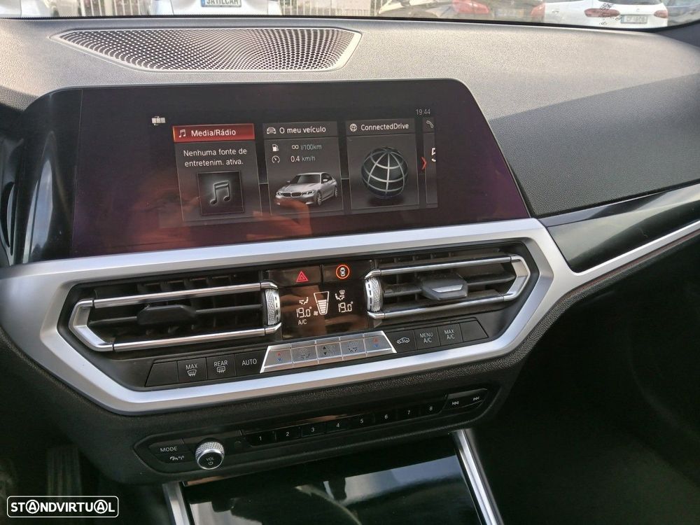 BMW 320 d Auto - 28