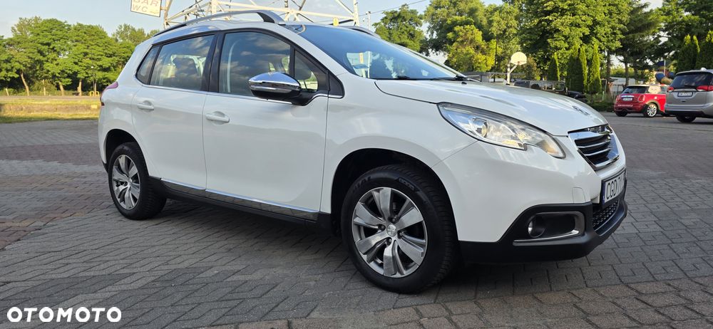 Peugeot 2008 1.2 VTi Allure - 25