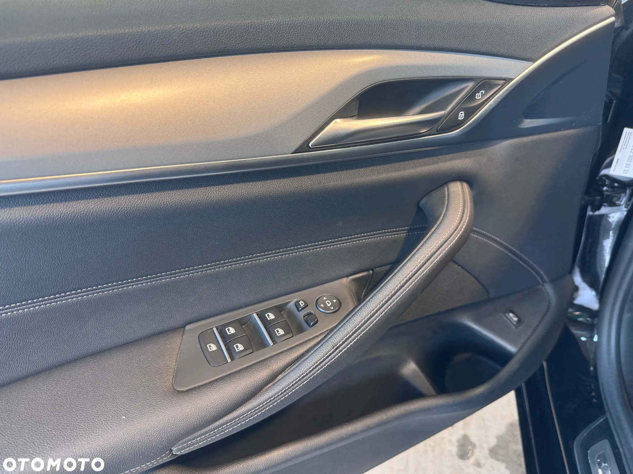 BMW Seria 5 520d xDrive - 13