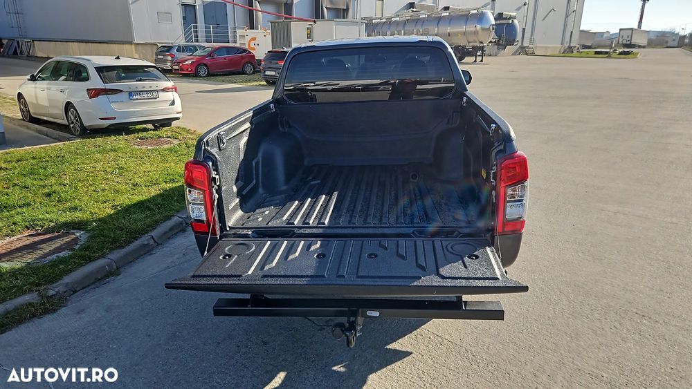 Mitsubishi L200 Double Cab 2.2 DI-D M/T Intense - 9