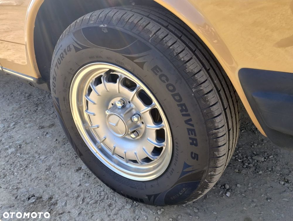 Mercedes-Benz W123 - 10