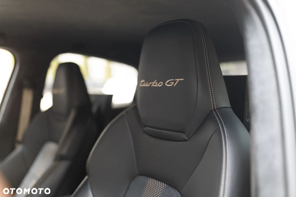Porsche Cayenne Turbo GT - 23