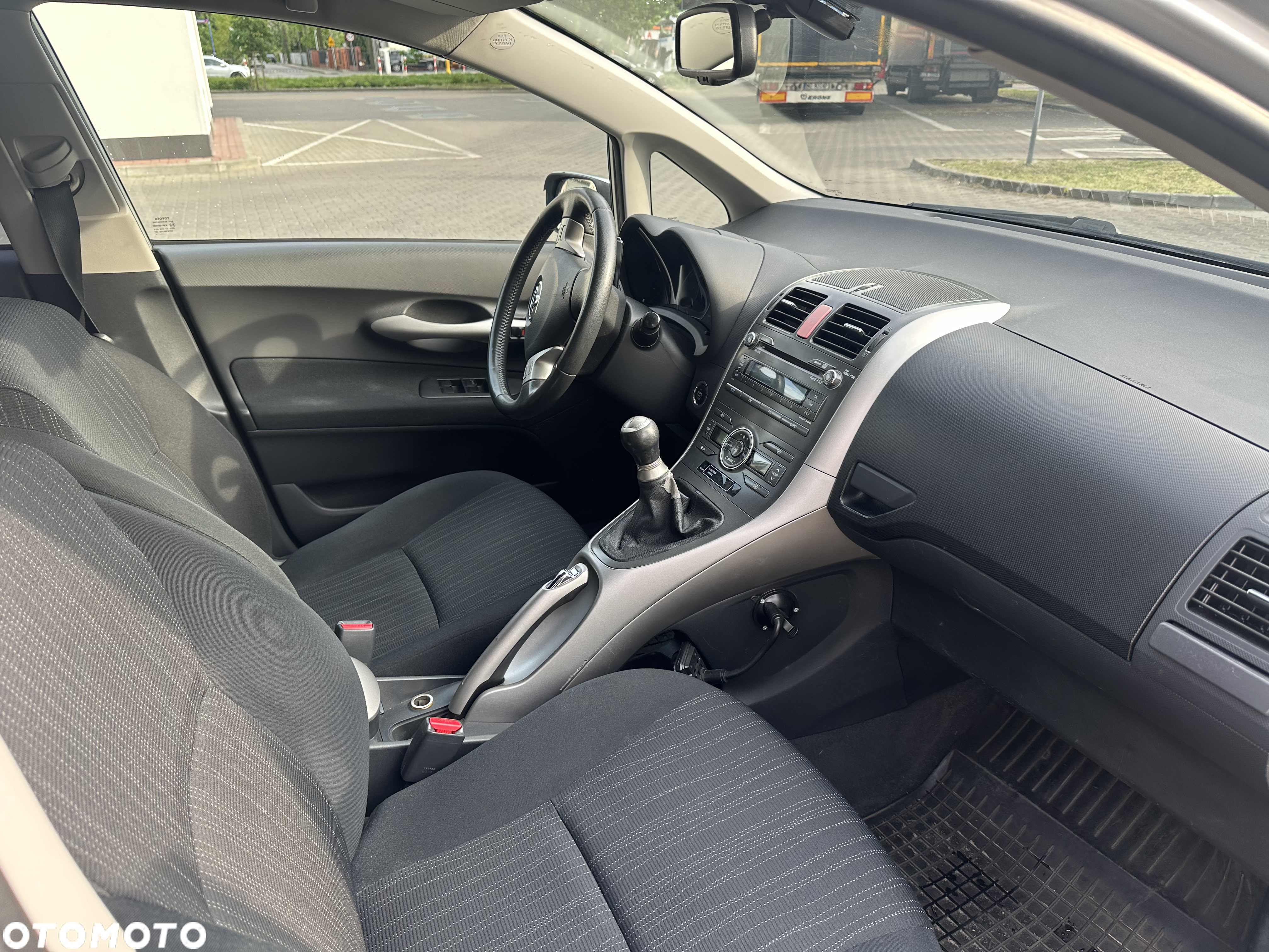 Toyota Auris - 12