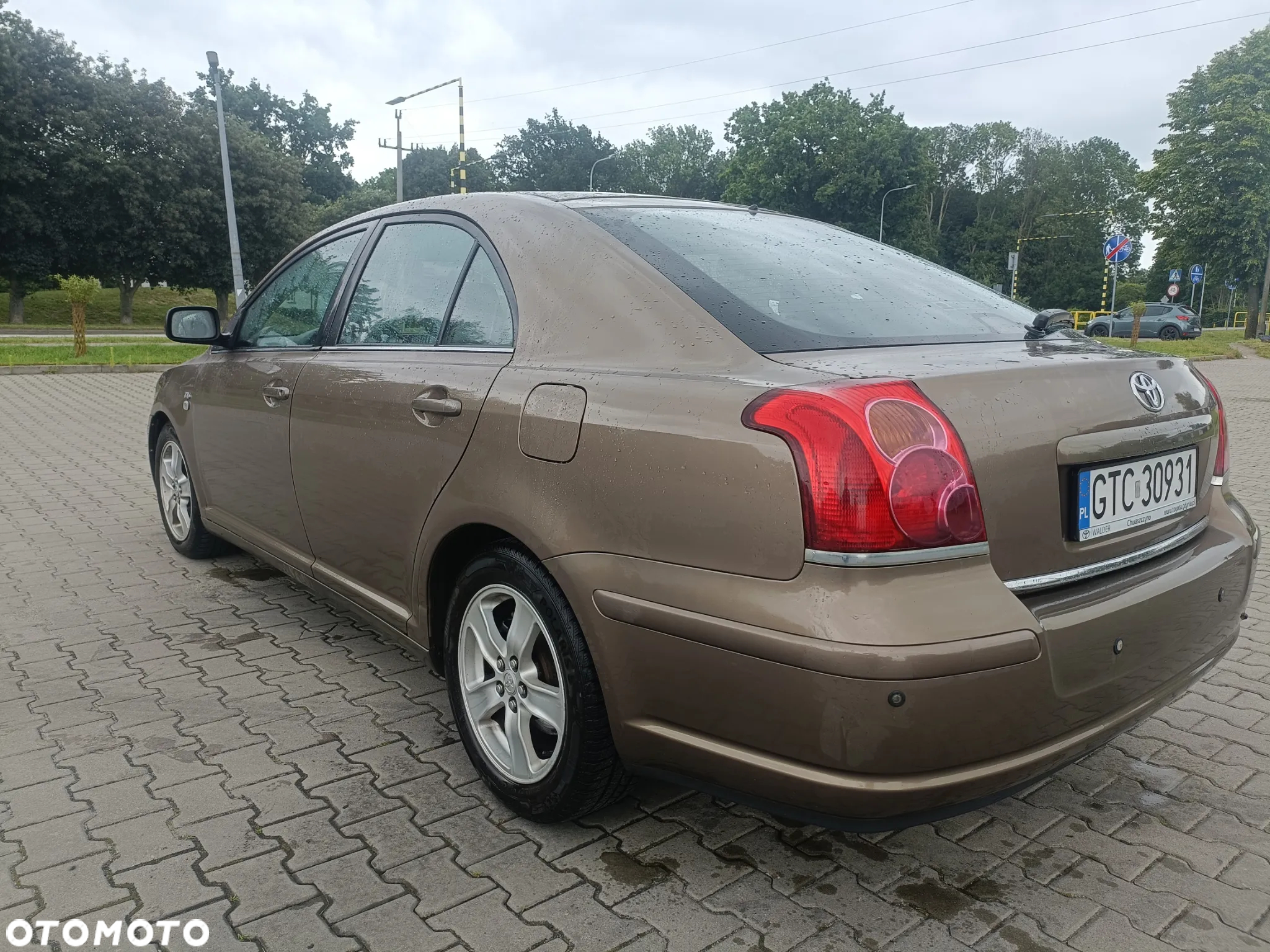 Toyota Avensis 2.0 D-4D High - 7