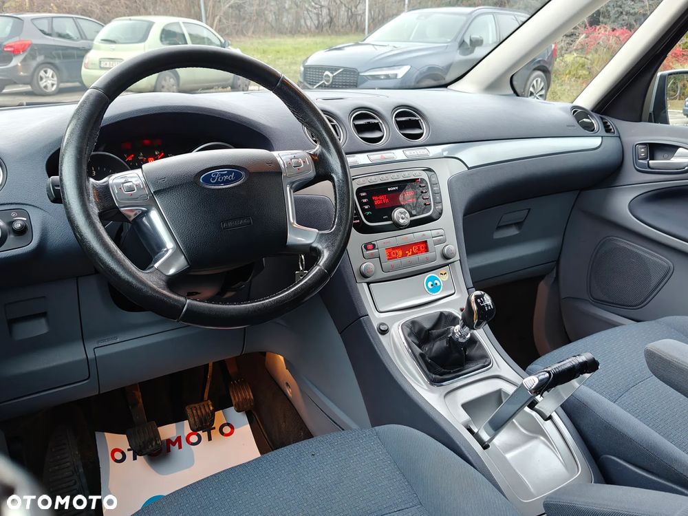 Ford Galaxy 2.0 TDCi Ghia - 19