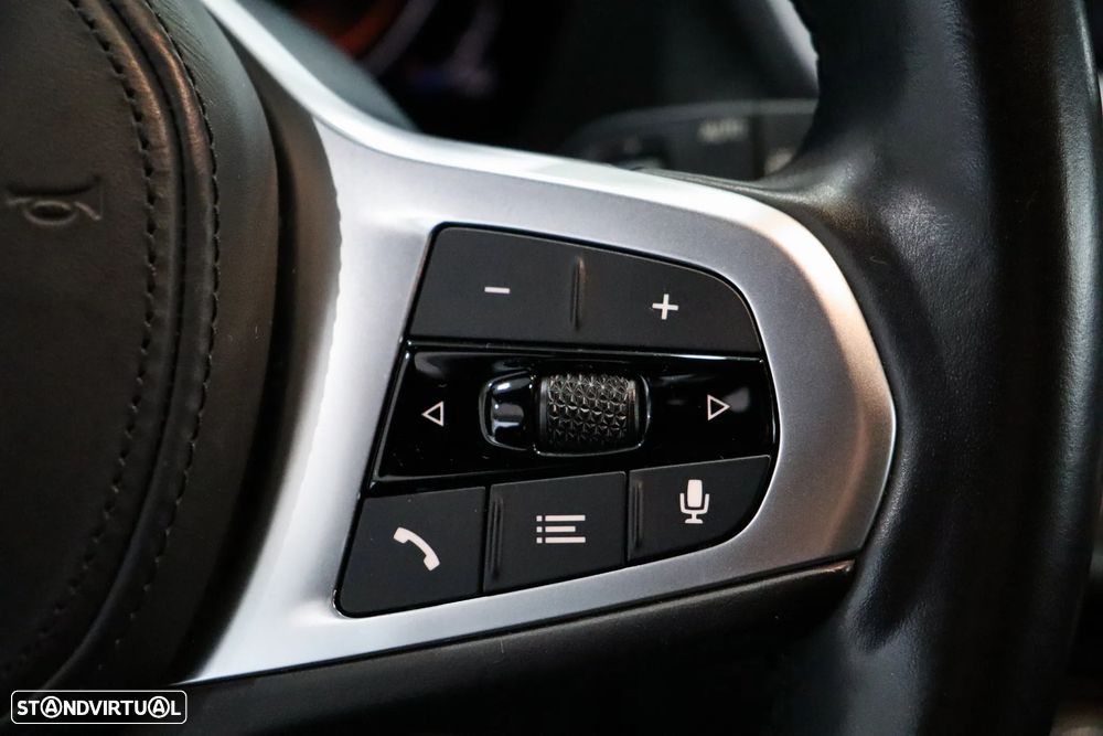 BMW 116 d Pack Desportivo M Auto - 18