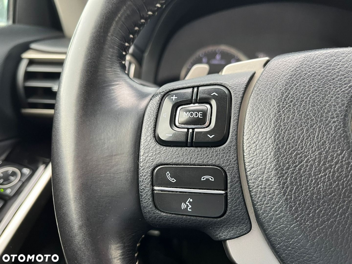 Lexus IS 200t Elegance - 25