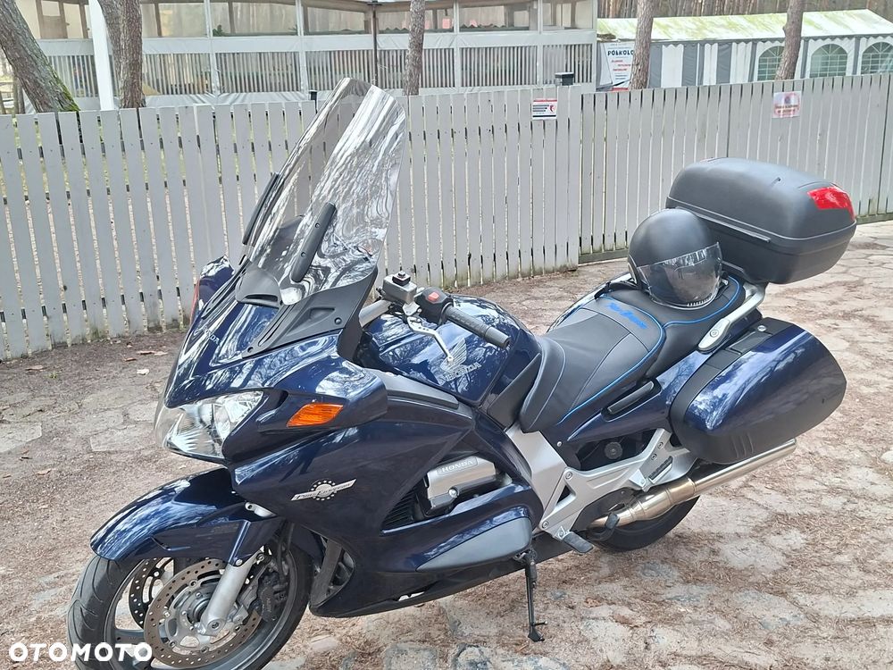 Honda ST - 1