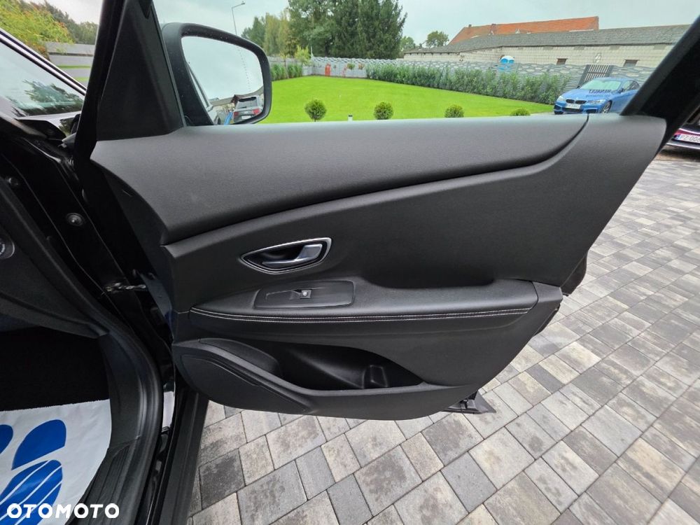 Renault Grand Scenic - 25