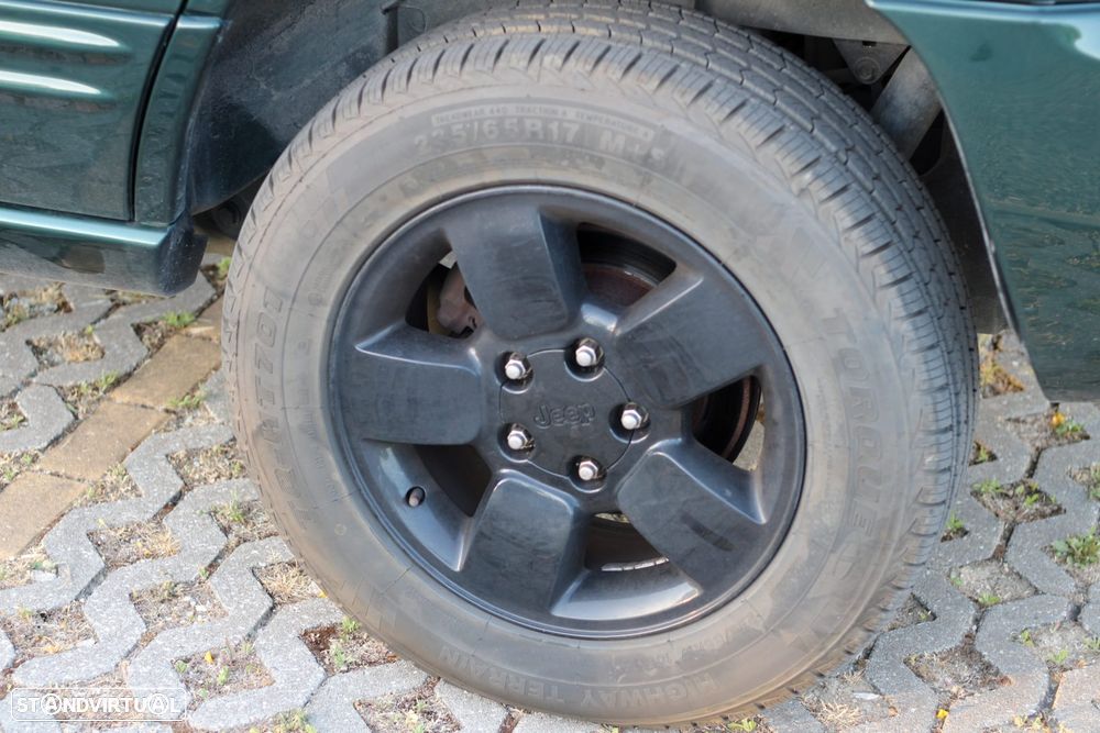 Jeep Grand Cherokee - 13