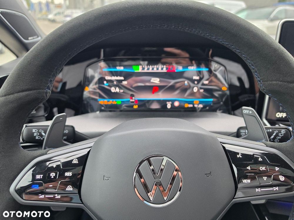 Volkswagen Golf - 16