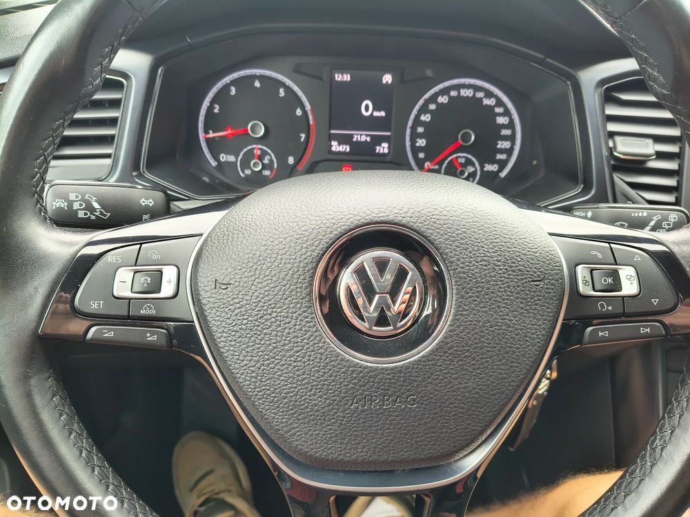 Volkswagen T-Roc - 18