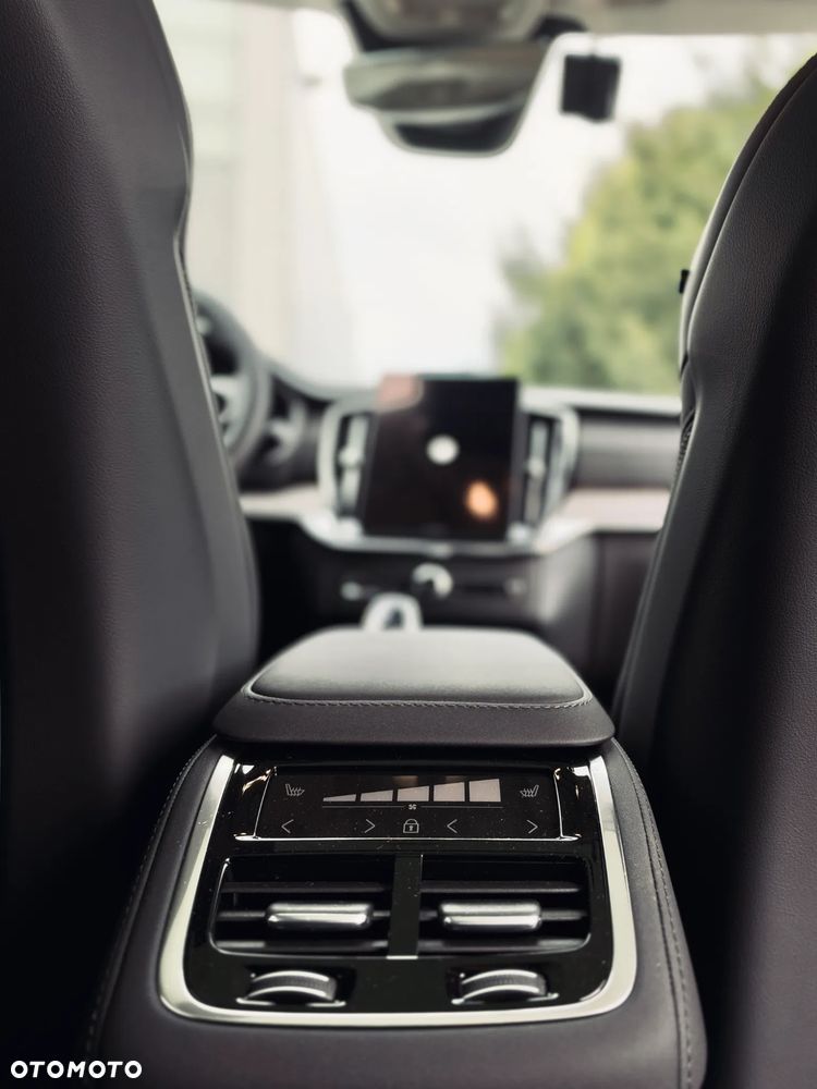 Volvo XC 90 - 7
