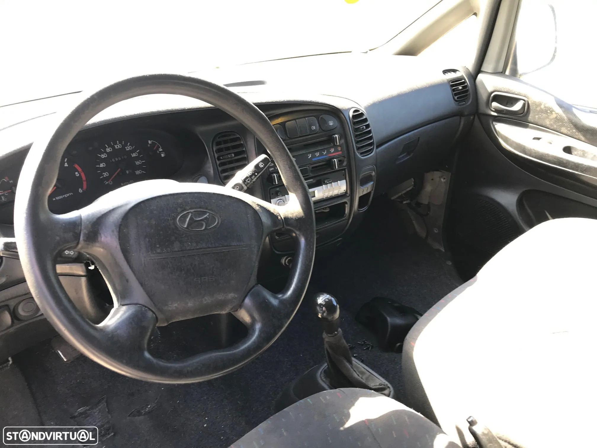Hyundai H1 Caixa 2.5TD 3Lug 2003 - Para Peças - 8