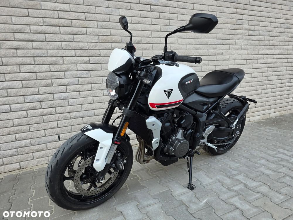 Triumph Trident - 4