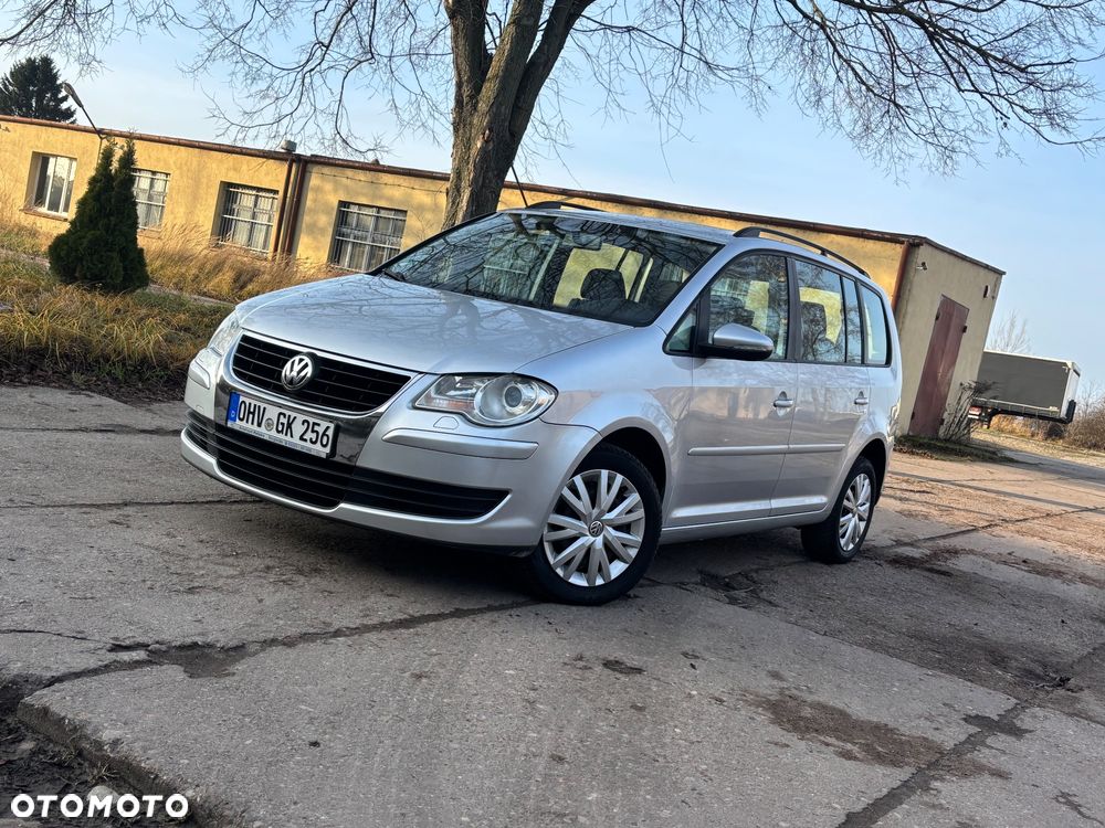Volkswagen Touran 1.9 TDI DSG Conceptline - 30