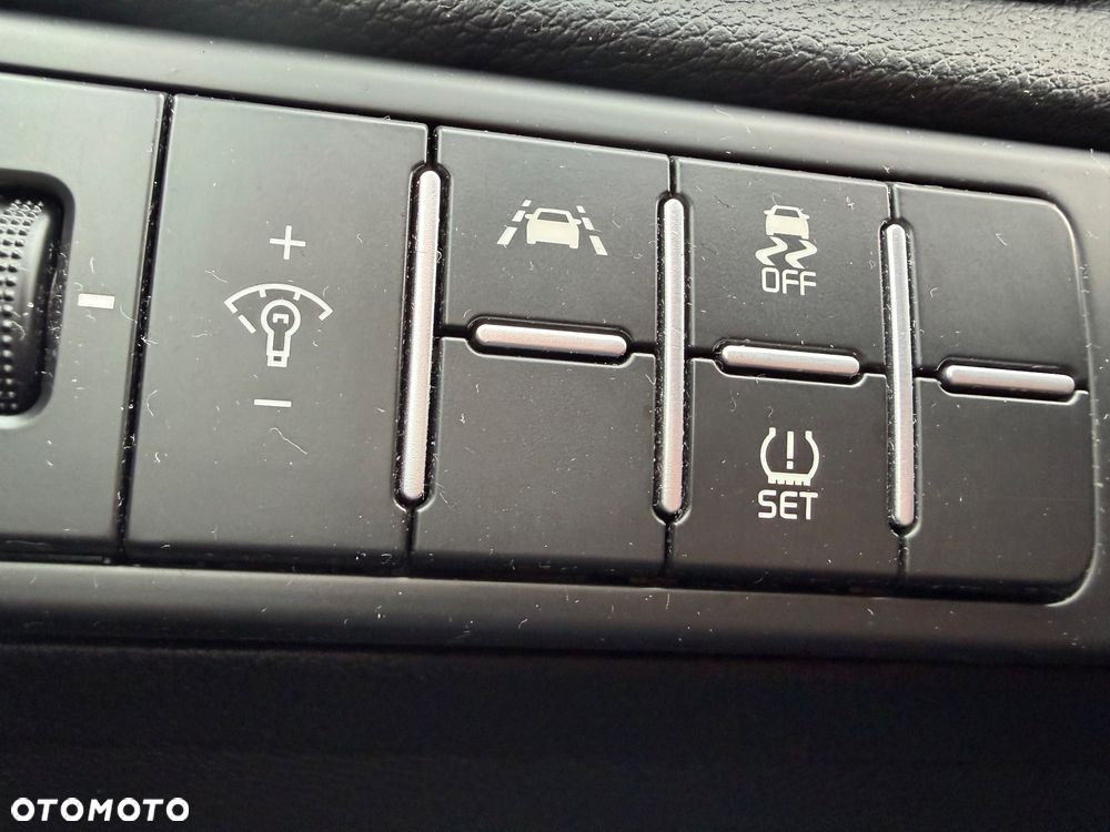 Kia Ceed 1.0 T-GDI 100 OPF Vision - 23