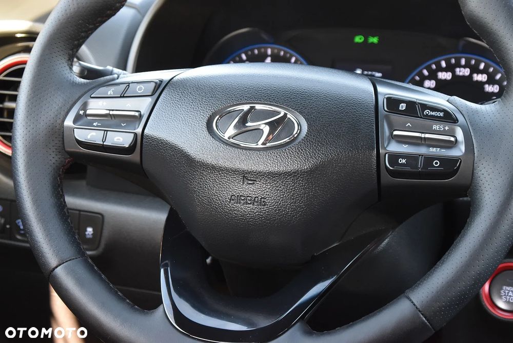 Hyundai Kona - 16