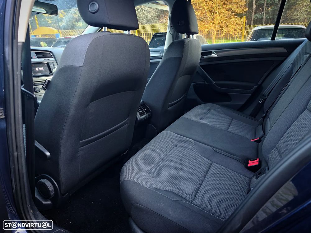 VW Golf 1.6 TDi DPF Comfortline - 8