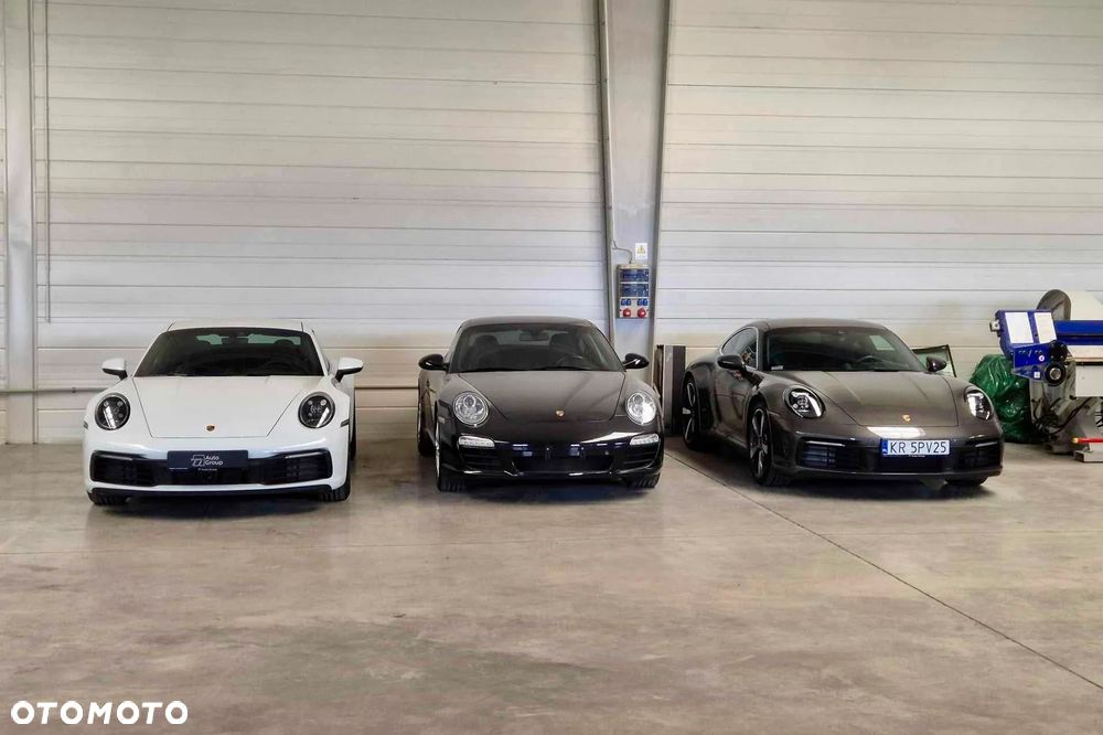 Porsche 911 Carrera 4 PDK - 39