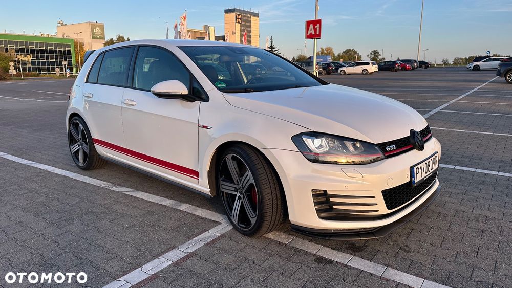 Volkswagen Golf 2.0 TSI BMT GTI Performance DSG - 4