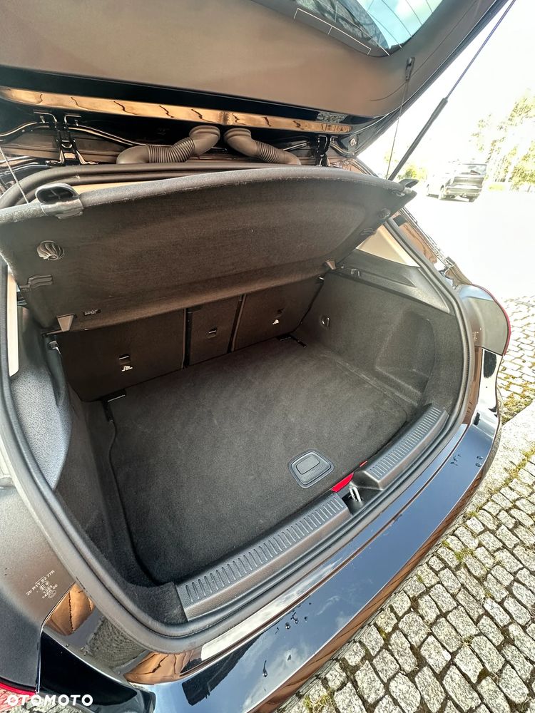 Mercedes-Benz Klasa A 180 7G-DCT Advanced Progressive - 29