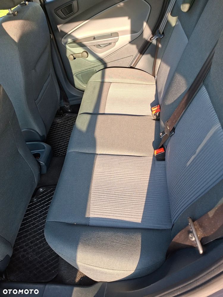 Ford Fiesta 1.4 Trend - 18