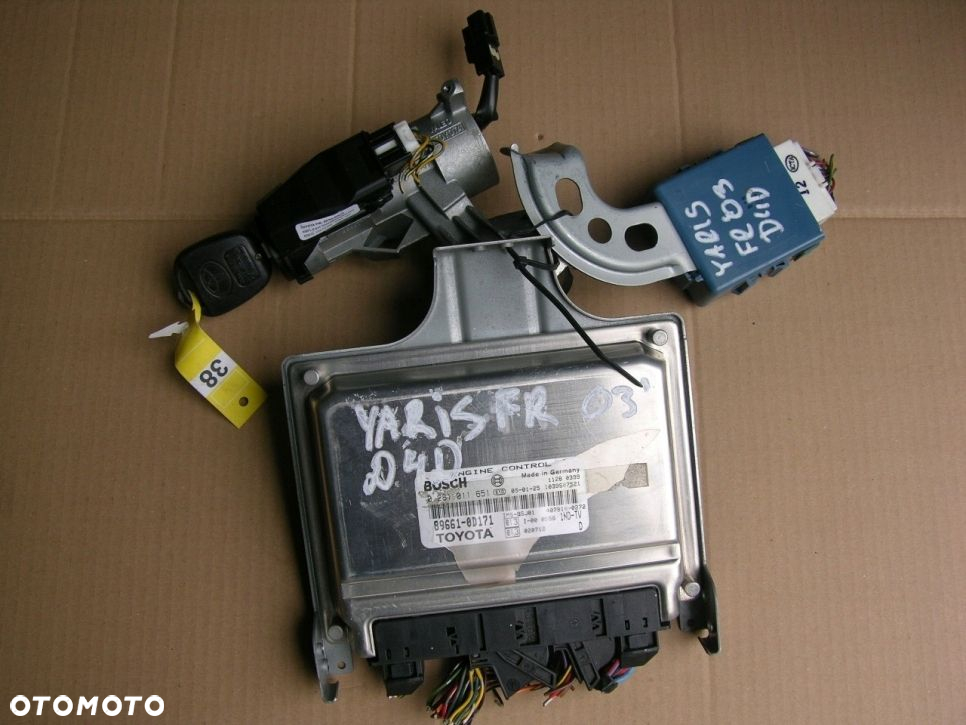 TOYOTA YARIS I D4D -05 STACYJKA KOMPUTER STEROWNIK - 2