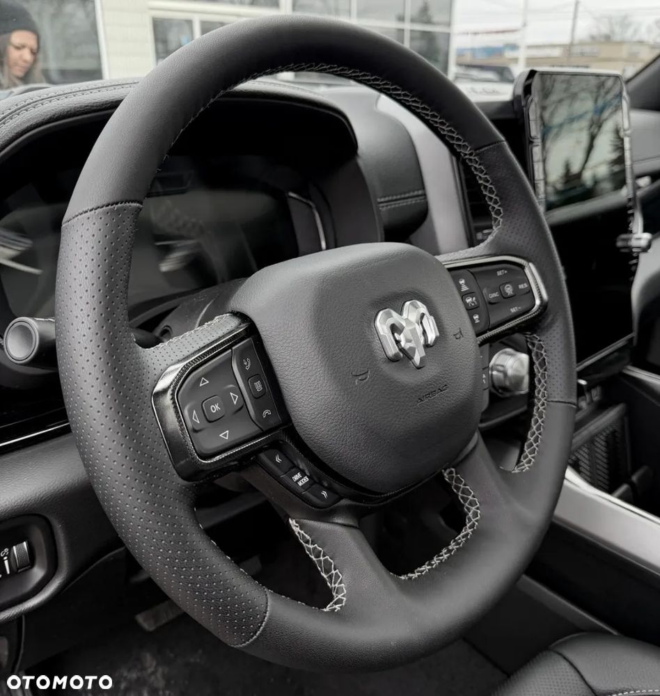 Dodge RAM 5.7 4x4 - 27