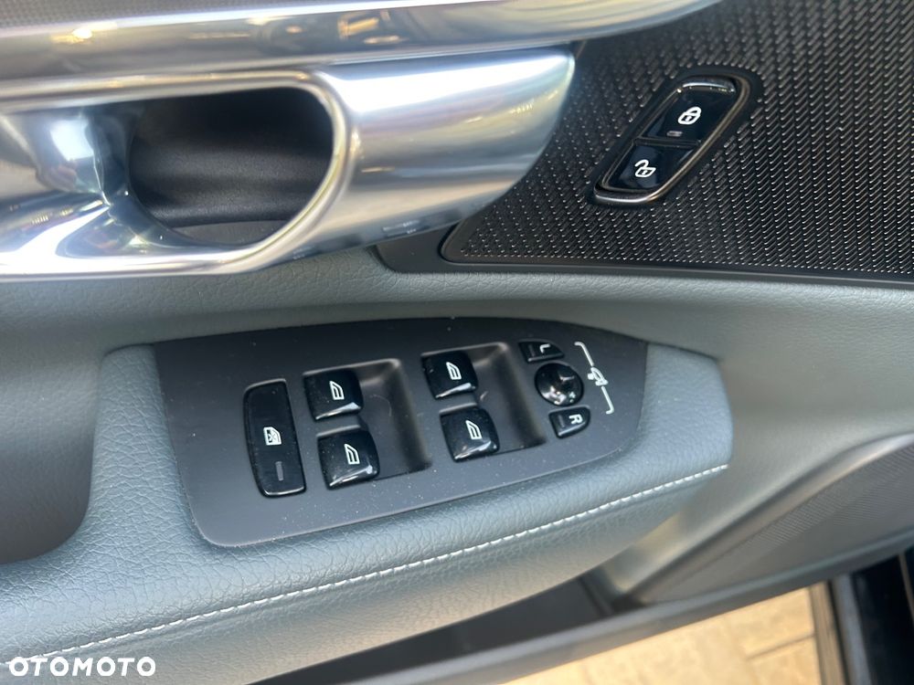 Volvo S90 B5 D AWD Geartronic Momentum Pro - 15
