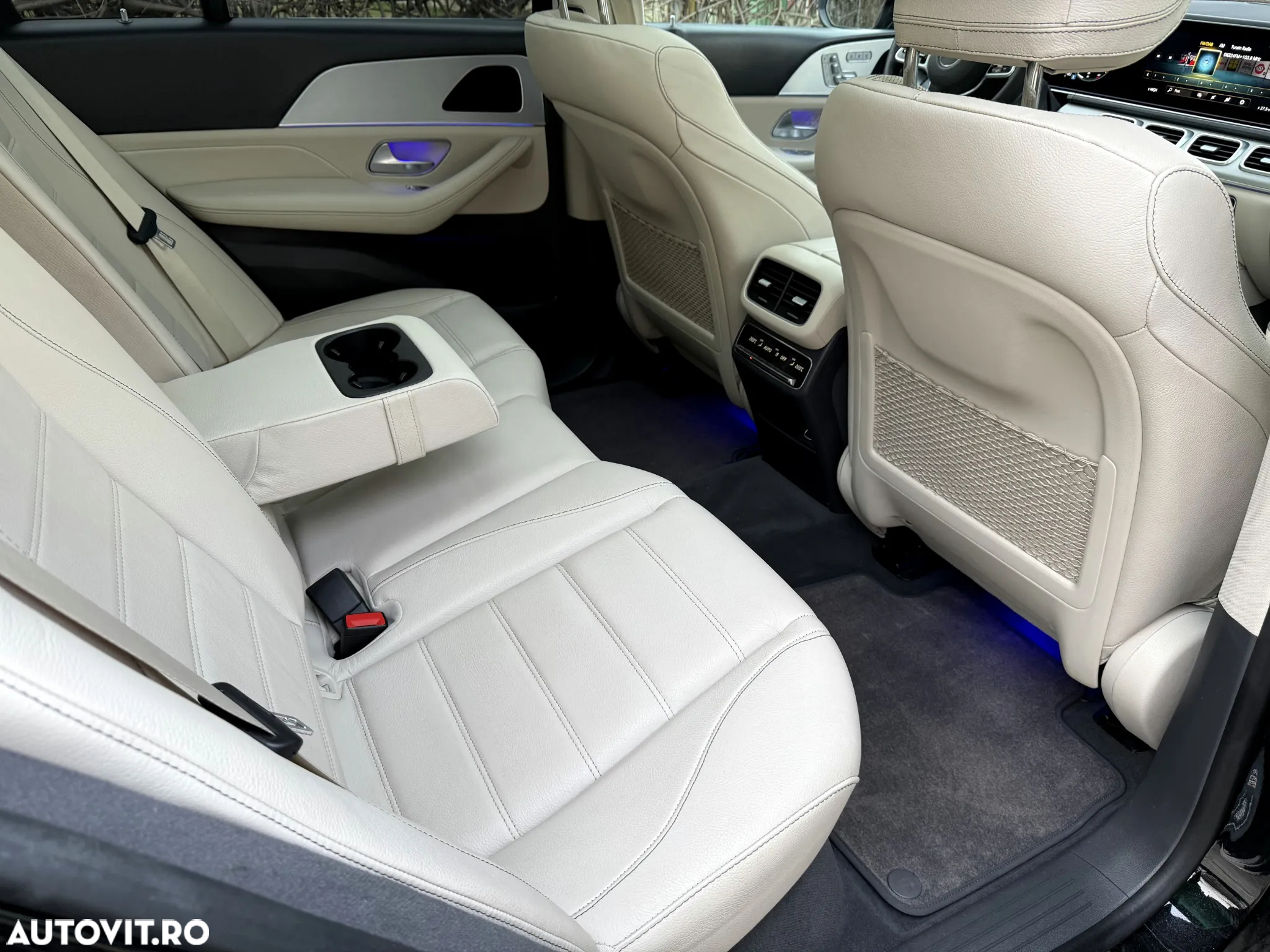 Mercedes-Benz GLE 300 d 4Matic 9G-TRONIC AMG Line - 8