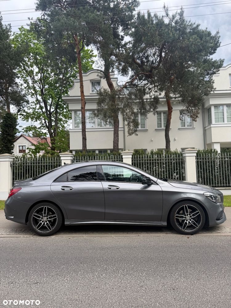 Mercedes-Benz CLA 220 4-Matic AMG Line - 5