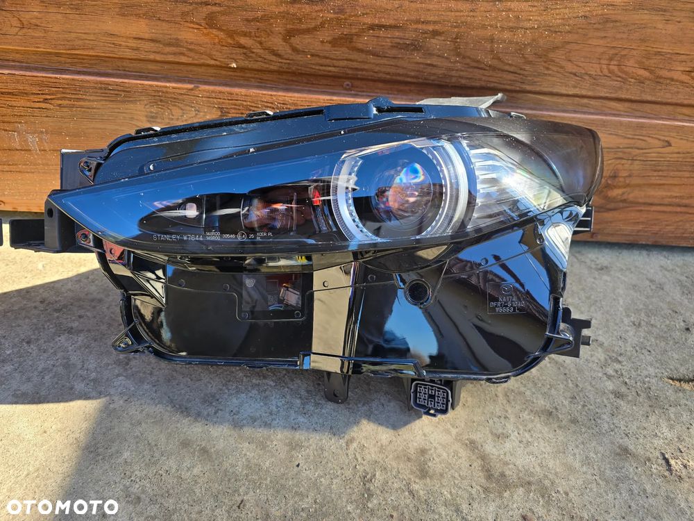 LAMPY LAMPA MAZDA CX30 DFR7-51040 IDEALNE - 4