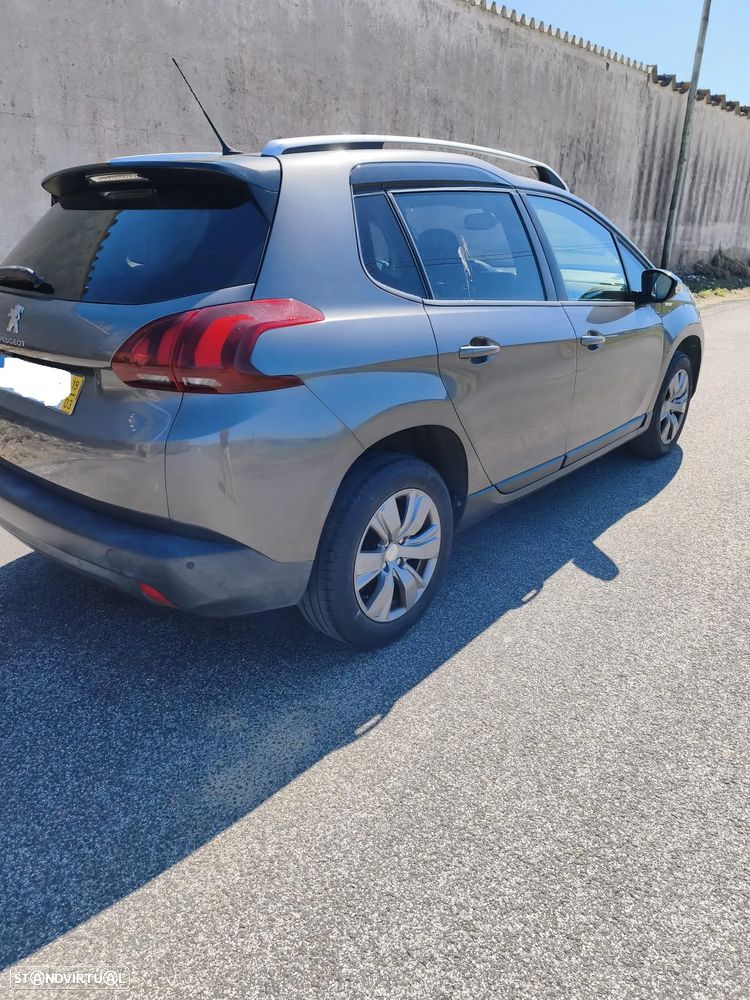 Peugeot 2008 1.2 PureTech Style - 4