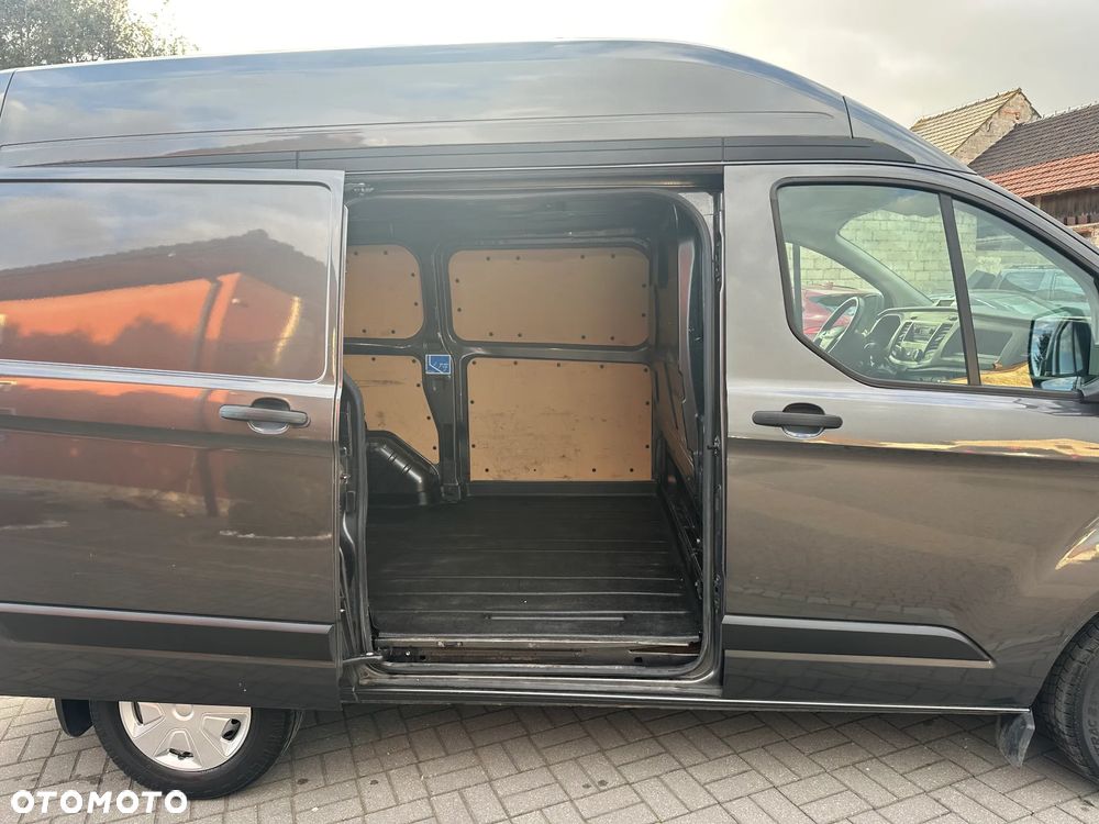 Ford TRANSIT CUSTOM - 11