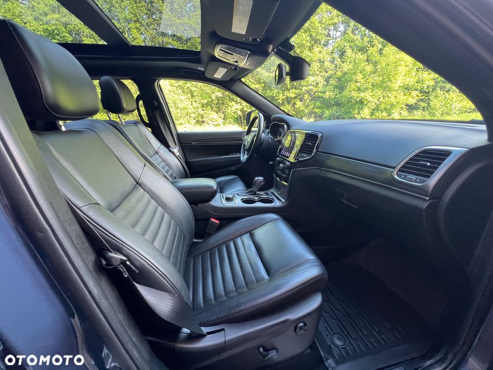 Jeep Grand Cherokee - 13