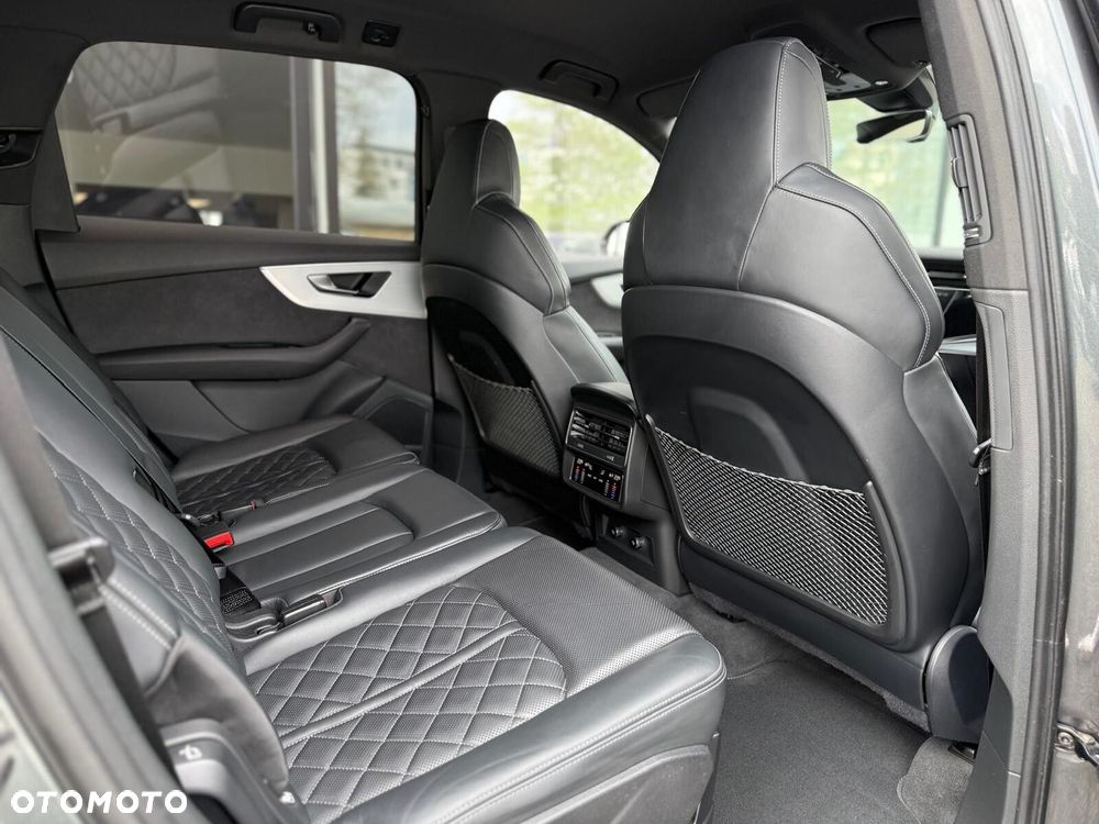 Audi Q7 - 25