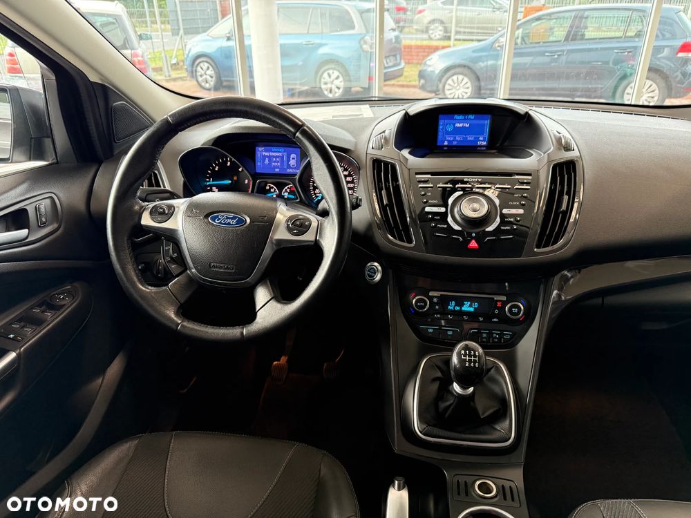 Ford Kuga 2.0 TDCi 2x4 Titanium - 22