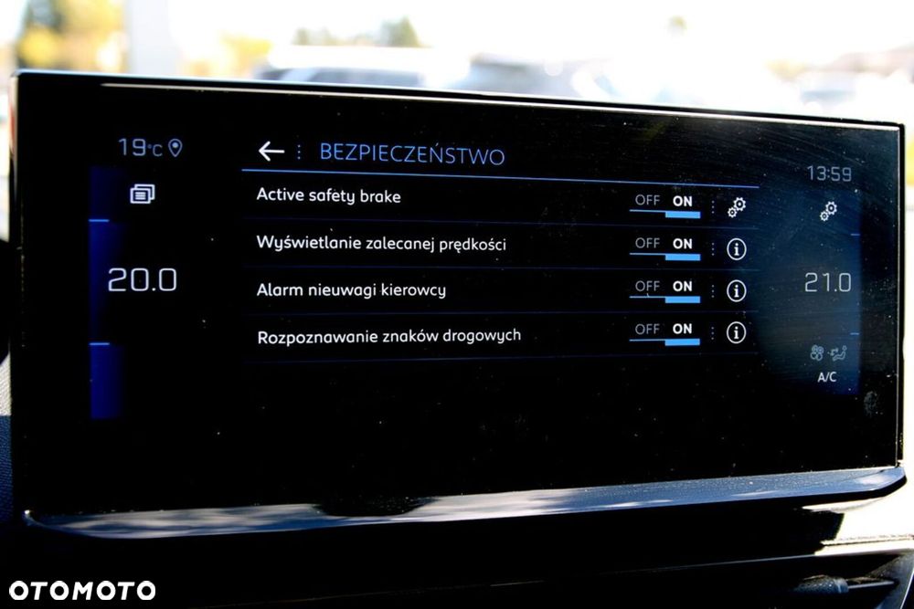Peugeot 3008 1.2 PureTech Allure Pack S&S EAT8 - 27
