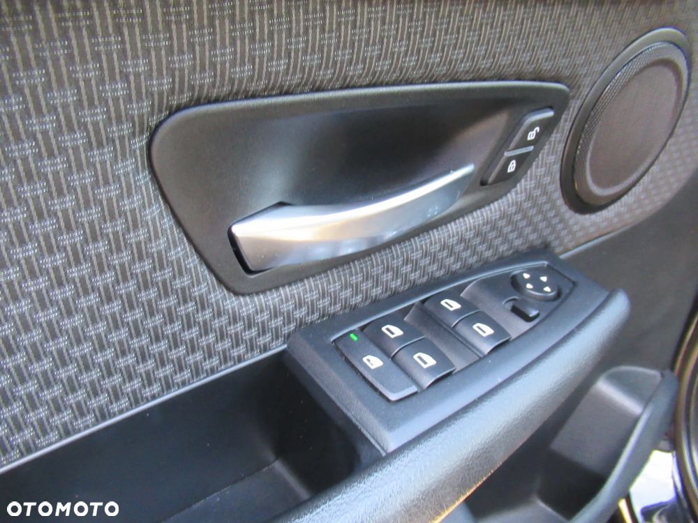 BMW Seria 2 218i - 9