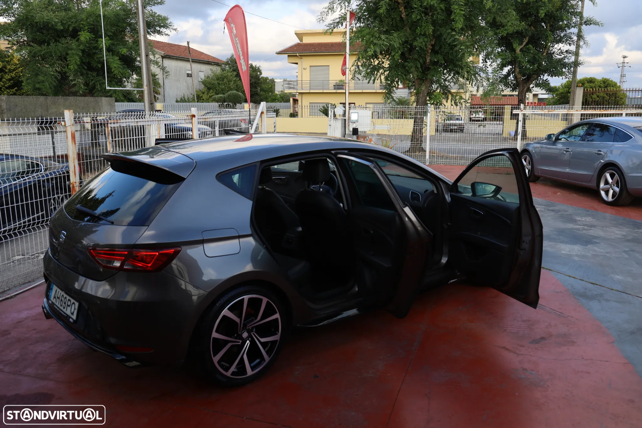 SEAT Leon 1.6 TDI S&S Style - 21